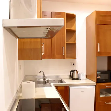 Hc - Miriam'S Brand New Apartment In Vatican-3